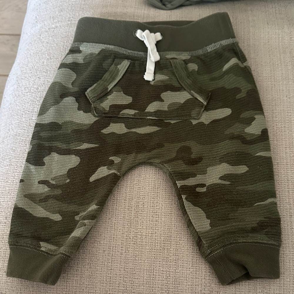 GAP Kids Olive Green Camo Jogger Pants
